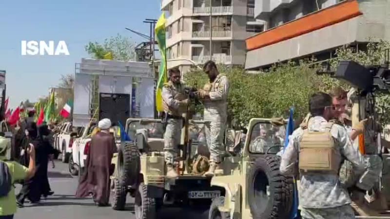جمعیت حاضر در رزمایش جان‌فدایان ایران در خیابان‌ انقلاب لحظه‌به‌لحظه افزایش می‌یابد